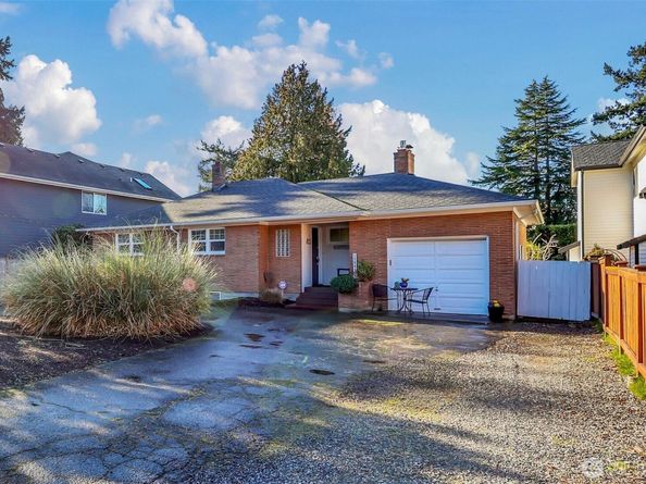 19041 21st Avenue NW, Shoreline WA 98177