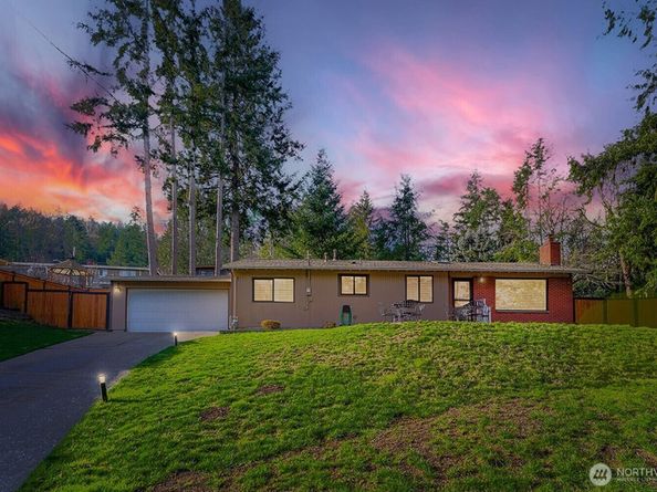 715 Sunrise Place SW, Issaquah WA 98027