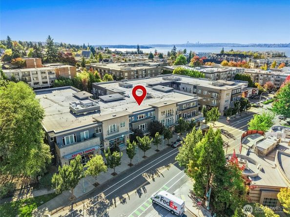 375 Kirkland Avenue 203, Kirkland WA 98033