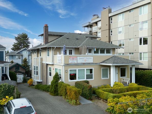 211 14th Avenue E, Seattle WA 98112