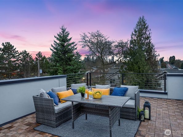 10306 E Midvale Avenue N, Seattle WA 98133