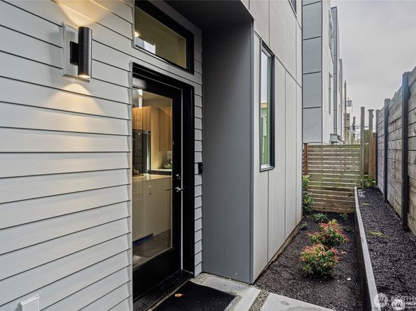 1801 NW 65th Street B, Seattle WA 98117