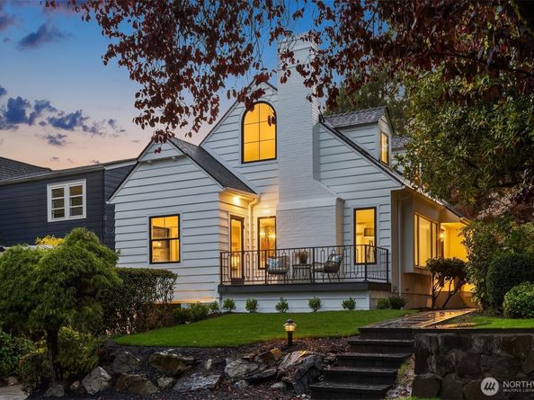 4318 NE 41st Street, Seattle WA 98105