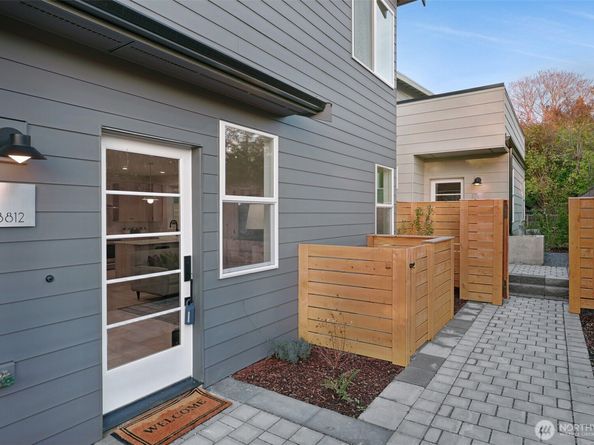 8812 41st Avenue SW, Seattle WA 98136
