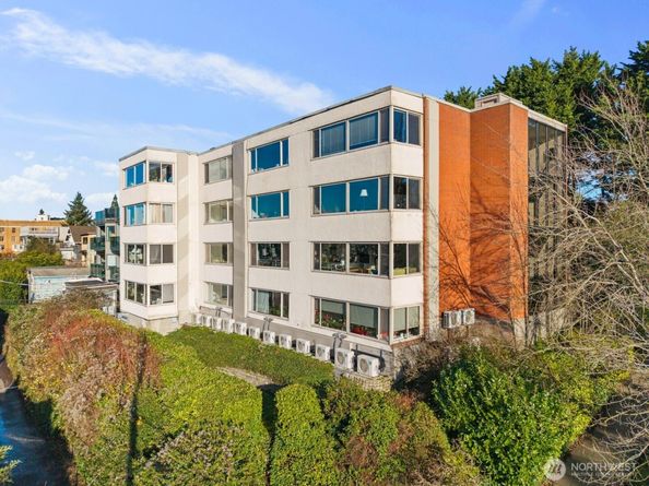 2703 Boylston Avenue E 302, Seattle WA 98102