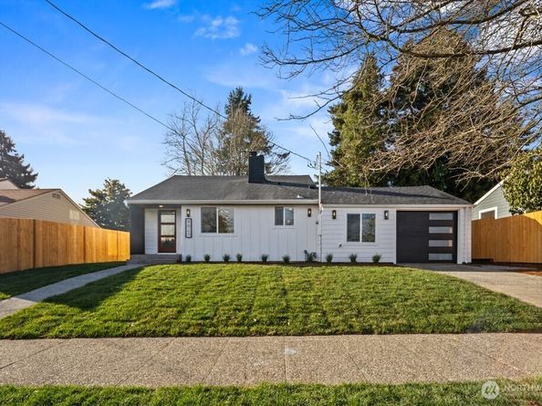 9021 12th Avenue SW, Seattle WA 98106