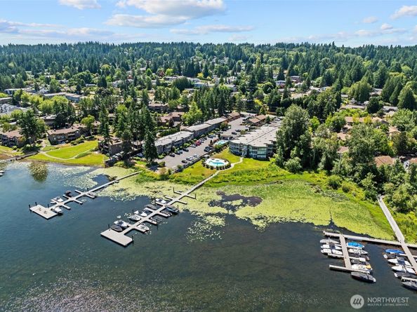 4214 W Lake Sammamish Pkwy NE 102, Redmond WA 98052