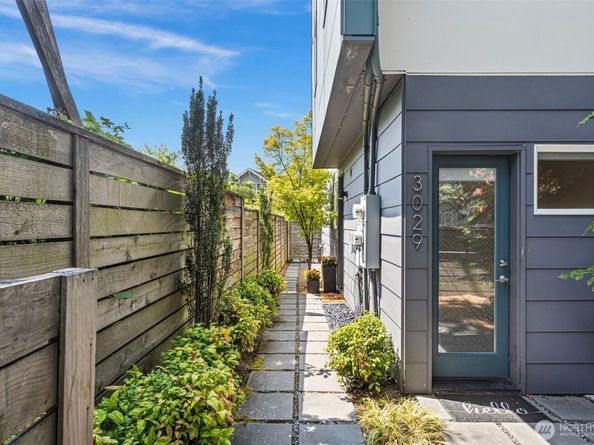 3029 Beacon Avenue S, Seattle WA 98144