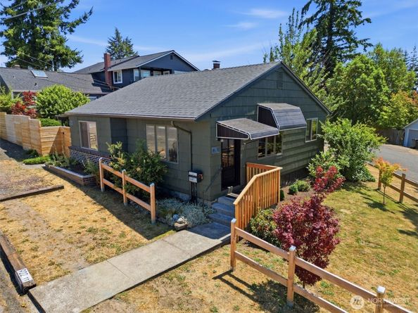 922 Pitt Avenue, Bremerton WA 98310