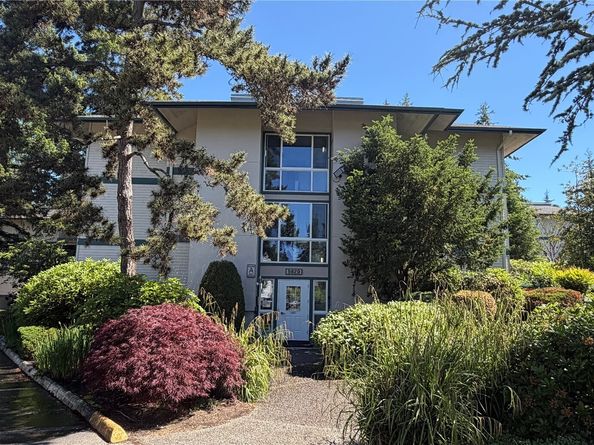 5620 200th Street SW A105, Lynnwood WA 98036