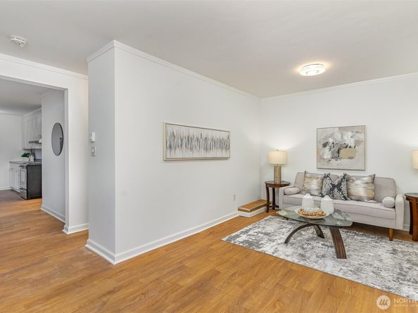403 Terry Avenue Apt. 2, Seattle WA 98104