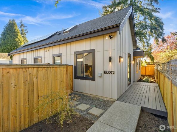 10039 13th Avenue NW, Seattle WA 98177
