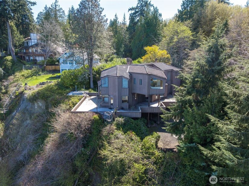 17040 Agate Street NE, Bainbridge Island WA 98110
