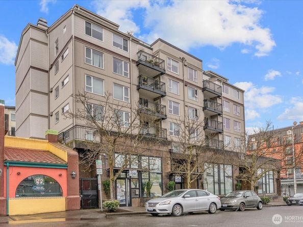 12334 31st Avenue NE 409, Seattle WA 98125