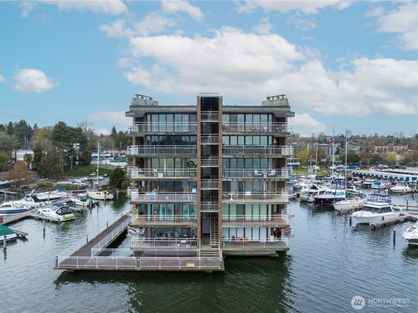 9500 Rainier Avenue S 612, Seattle WA 98118