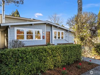 3813 NE 70th Street