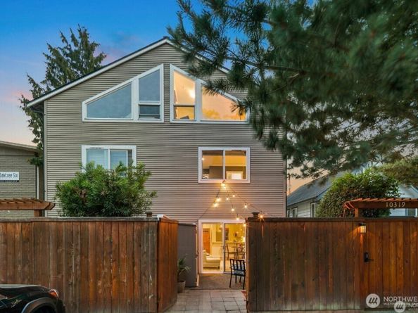 10319 Midvale Avenue N A, Seattle WA 98133