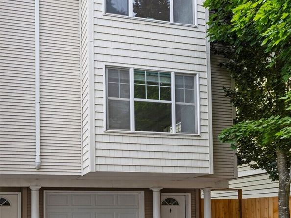 13716 Midvale Avenue N C, Seattle WA 98133