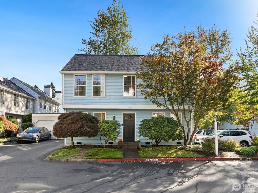 10236 NE 129th Lane, Kirkland WA 98034