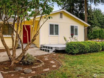 22120 Sea Vista NE