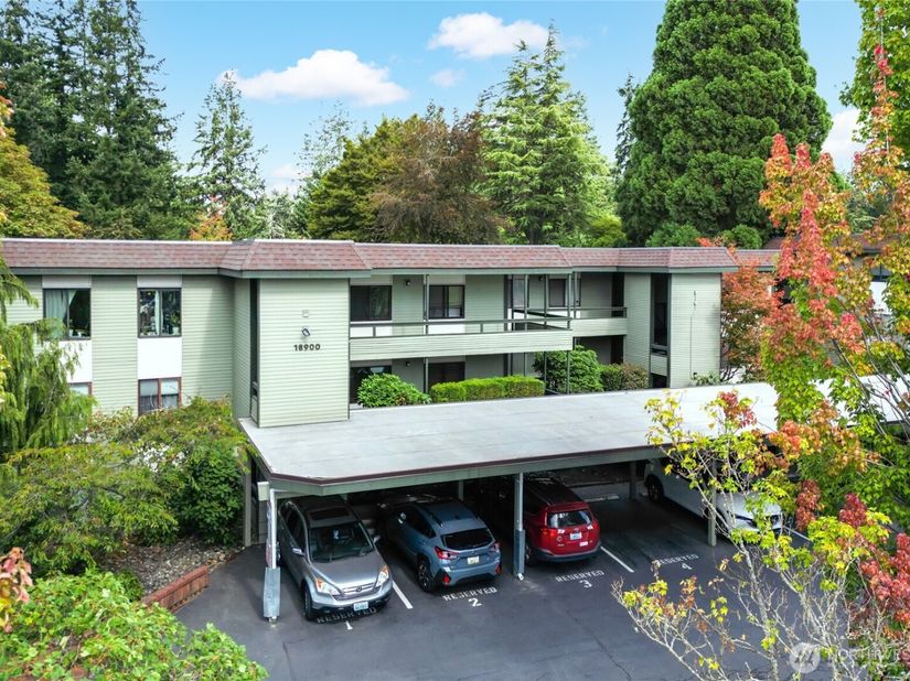 18900 8th Avenue NW 203, Shoreline WA 98177