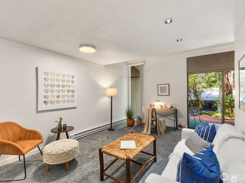 13772 NE 60th Street 180, Redmond WA 98052