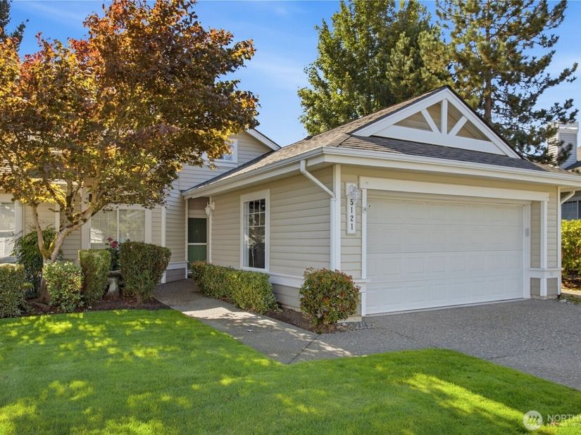 5121 S 234th Street 424, Kent WA 98032
