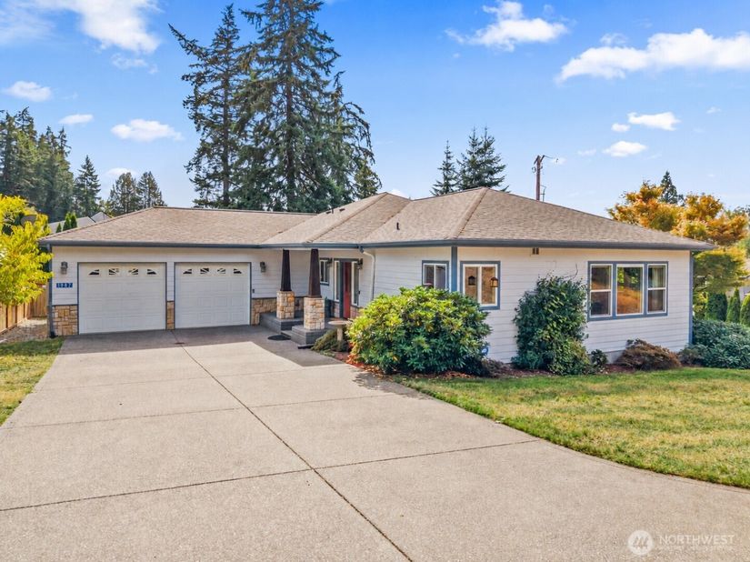 1987 NW Rampart Ridge Court, Bremerton WA 98311