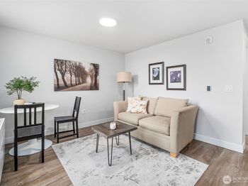 5022 Martin Luther King Jr Way S