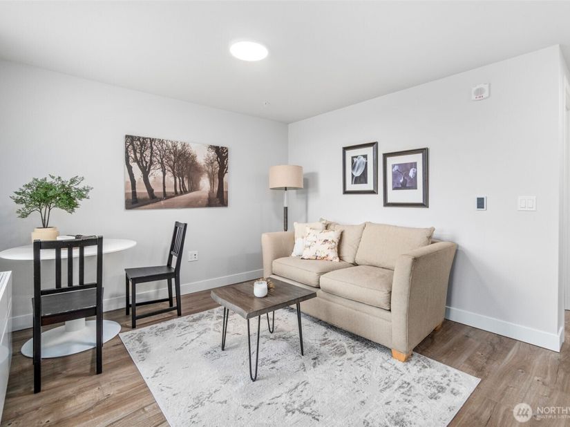 5022 Martin Luther King Jr Way S 502, Seattle WA 98118