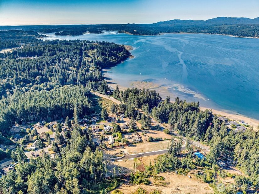 6 Windham Lane, Bremerton WA 98311