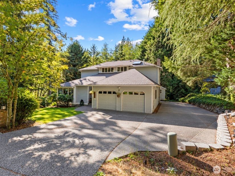 14205 Crown Point Place NW, Silverdale WA 98383