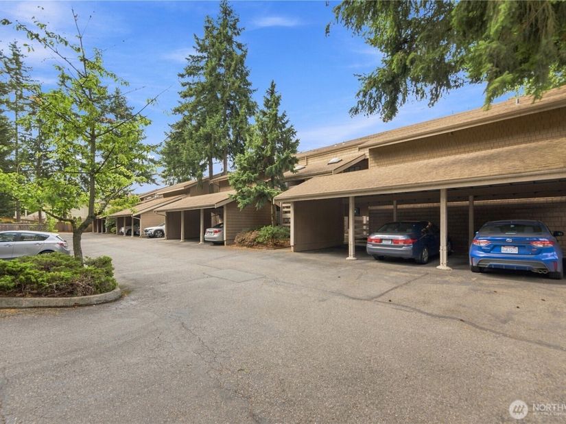 717 122nd Avenue NE B2, Bellevue WA 98005