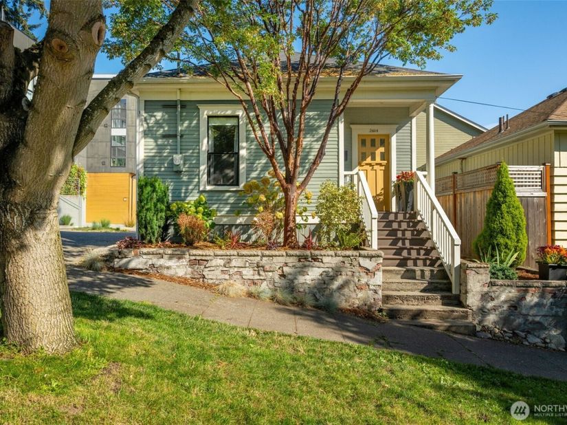 2614 E John Street, Seattle WA 98112