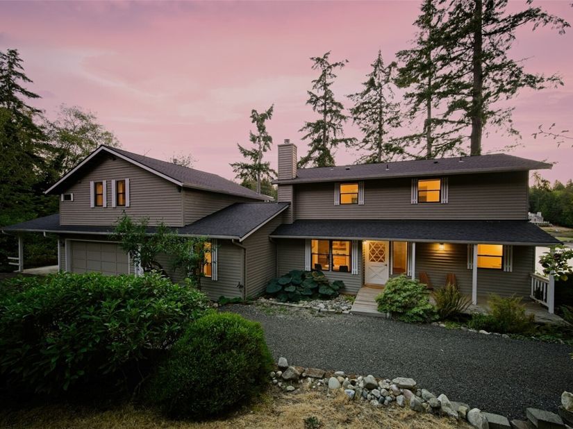 15449 Virginia Point Road NE, Poulsbo WA 98370