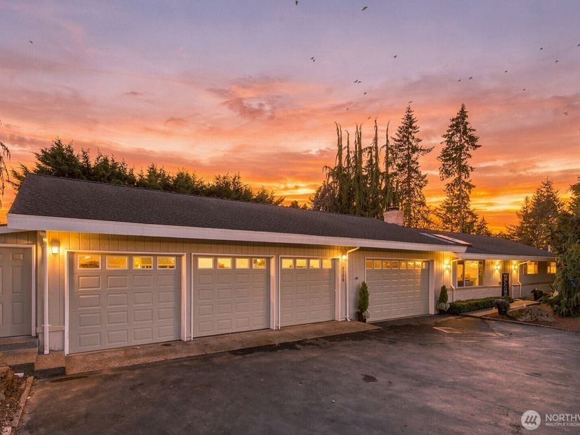 8205 NE 128th Street, Kirkland WA 98034