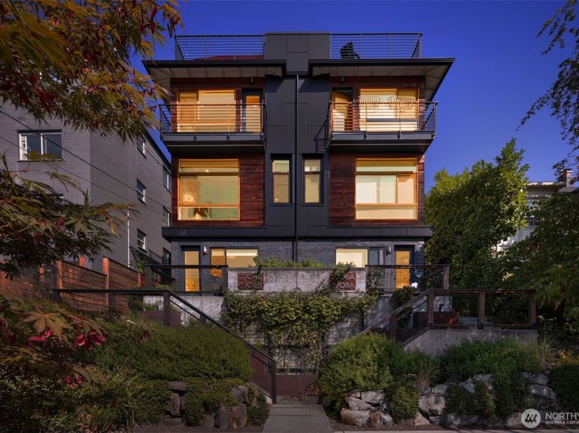 2708 Franklin Avenue E B, Seattle WA 98102