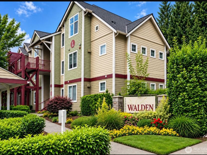 13000 Admiralty Way C302, Everett WA 98204