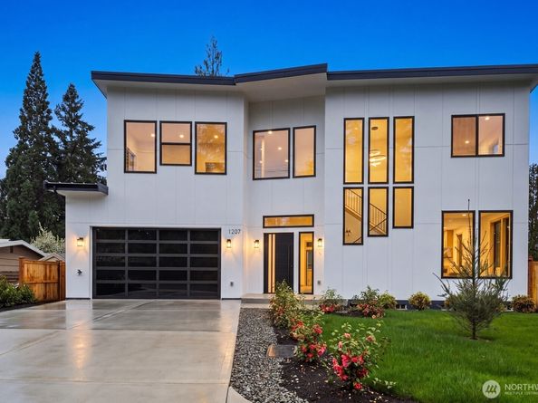 1207 145th Avenue SE, Bellevue WA 98007
