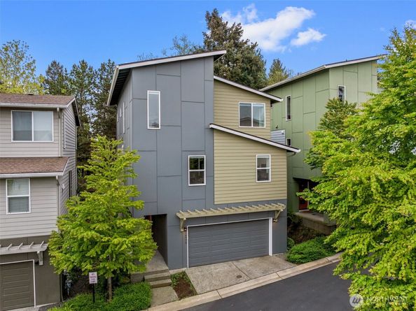 14590 36th Avenue NE, Lake Forest Park WA 98155