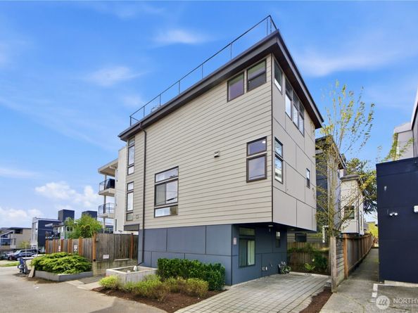 4106 Linden Avenue N B, Seattle WA 98103