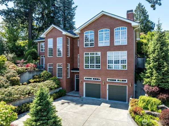 6681 NE Windermere Street, Seattle WA 98115