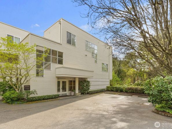 10237 SE 3rd Street 5, Bellevue WA 98004