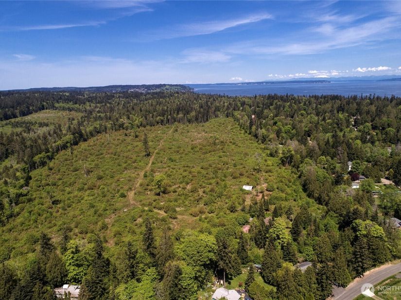 12426 NE Phillip Drive S, Kingston WA 98346