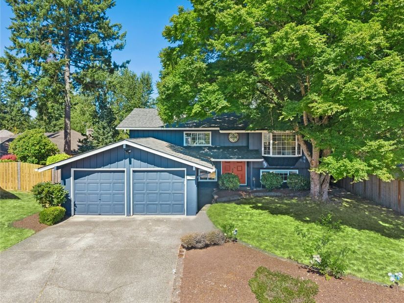 17518 NE 22nd Court, Redmond WA 98052