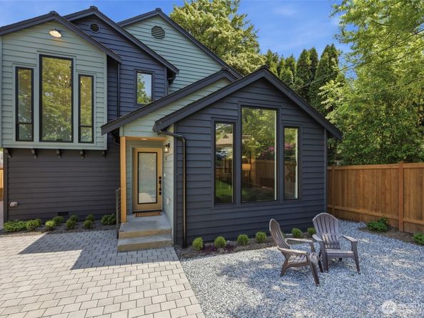 12562 17th Avenue NE, Seattle WA 98125