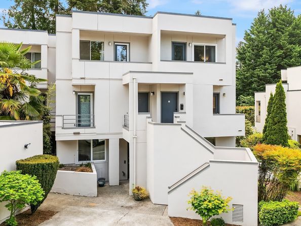 17001 Inglewood Road NE M211, Kenmore WA 98028