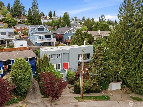 10215 Waters Avenue S, Seattle WA 98178