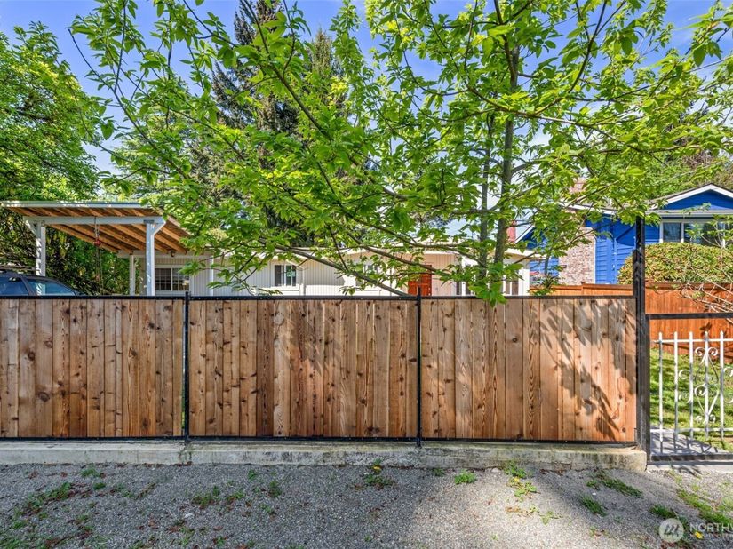 13721 37th Avenue NE, Seattle WA 98125