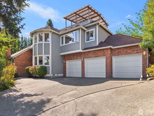 9925 SE 5th Street, Bellevue WA 98004